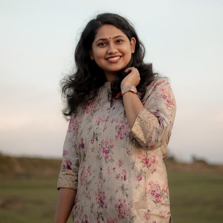 Jordan Reed, Client Relations Director, discussing corporate gifting strategy with business clients